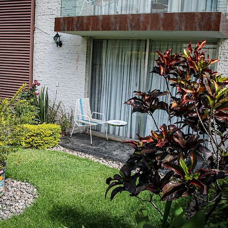 Country Hotel & Suites Guadalajara Exterior foto