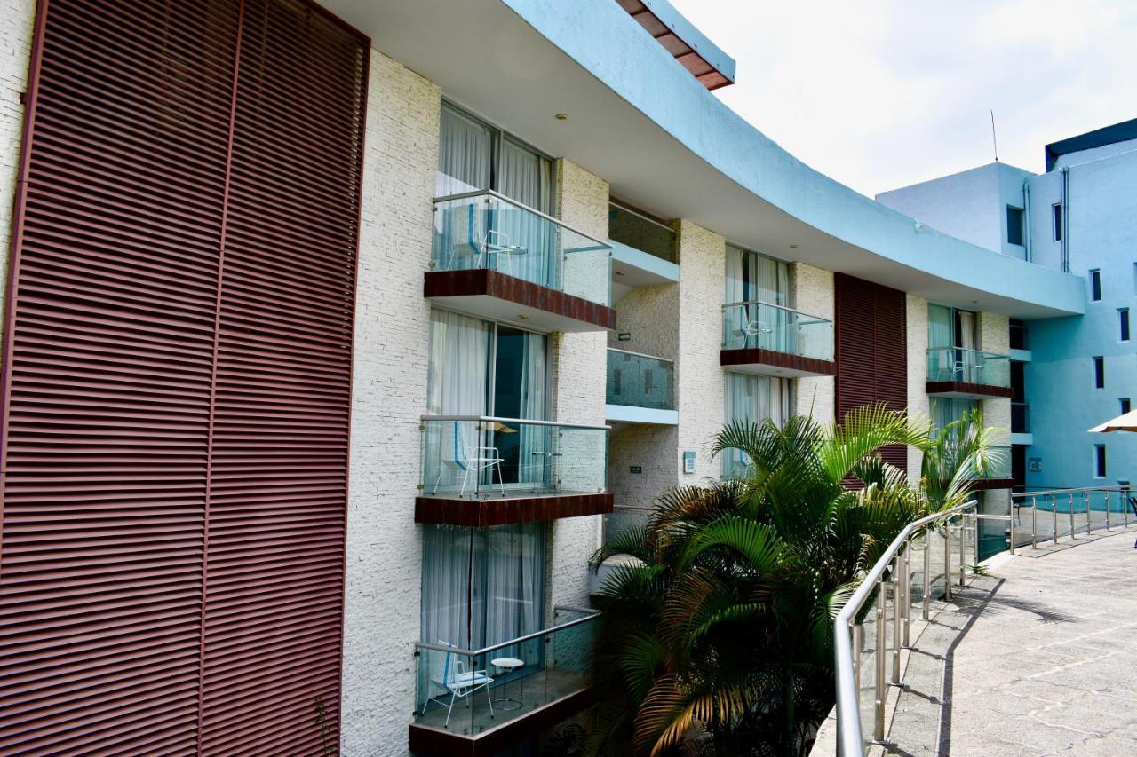 Country Hotel & Suites Guadalajara Exterior foto